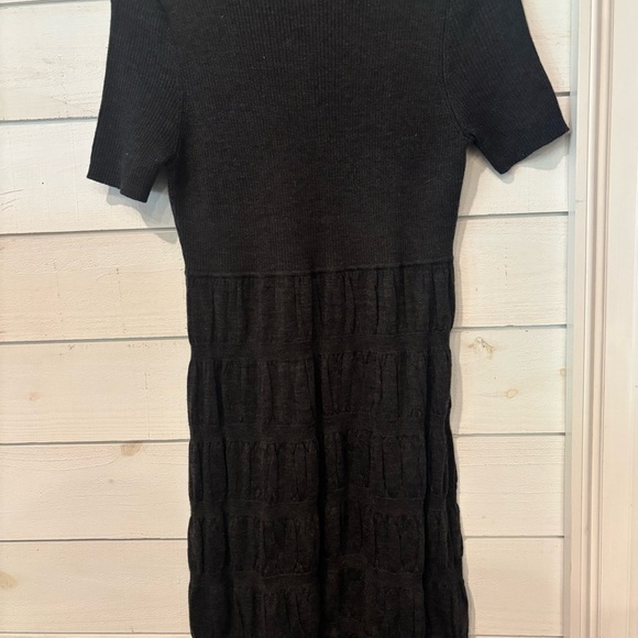 Calvin Klein Gray Turtleneck Short Sleeve Midi Dress in size medium - Picture 11 of 13